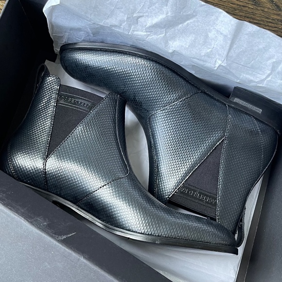 Karl Lagerfeld Chelsea Boots main image 9